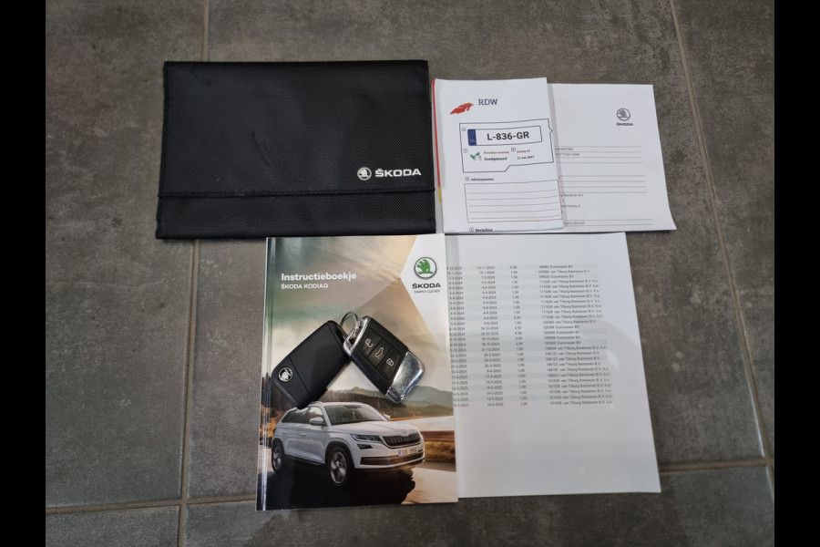 Škoda Kodiaq 1.5 TSI Sportline Business navi | trekhaak | dealer onderhouden | stoel en stuurverwarming | sportint