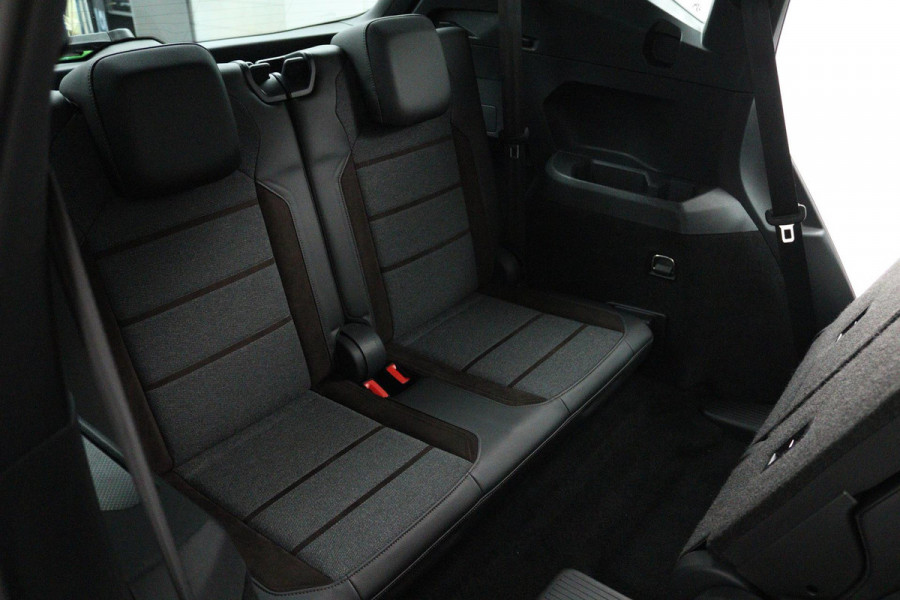 Seat Tarraco 1.5 TSI Xcellence 7p (PANORAMADAK, TREKHAAK, DIGITALE COCKPIT, CAMERA, AUTOMAAT, PARKEERSENSOREN, NL-AUTO)