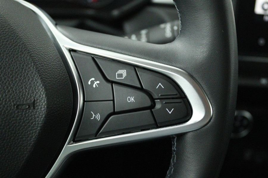 Renault Captur 1.0 TCe 100 Zen (ACHTERUITRIJCAMERA, NAVIGATIE, CRUISE CONTROL, LANE-ASSIST, PARKEERSENSOREN)