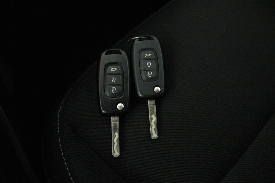 Renault Captur 1.0 TCe 100 Zen (ACHTERUITRIJCAMERA, NAVIGATIE, CRUISE CONTROL, LANE-ASSIST, PARKEERSENSOREN)
