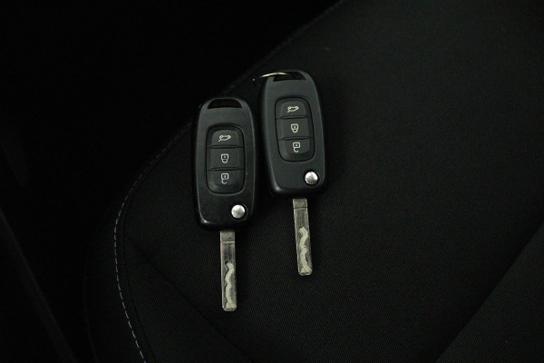 Renault Captur 1.0 TCe 100 Zen (ACHTERUITRIJCAMERA, NAVIGATIE, CRUISE CONTROL, LANE-ASSIST, PARKEERSENSOREN)