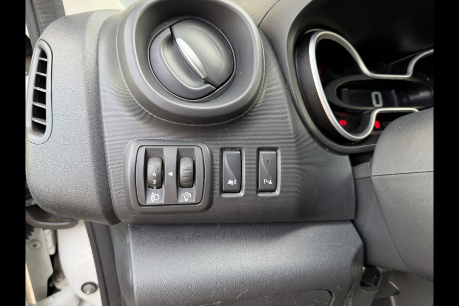 Renault Trafic 2.0 dCi 120PK EURO 6 T29 Cruise control/navigatie systeem