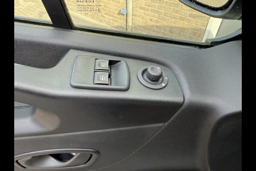 Renault Trafic 2.0 dCi 120PK EURO 6 T29 Cruise control/navigatie systeem