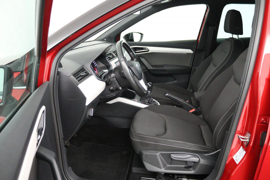 Seat Arona 1.0 TSI Xcellence Launch Edition (STOELVERWARMING, CAMERA, NAVIGATIE, CRUISE CONTROL ADAPTIEF, PARKEERSENSOREN)