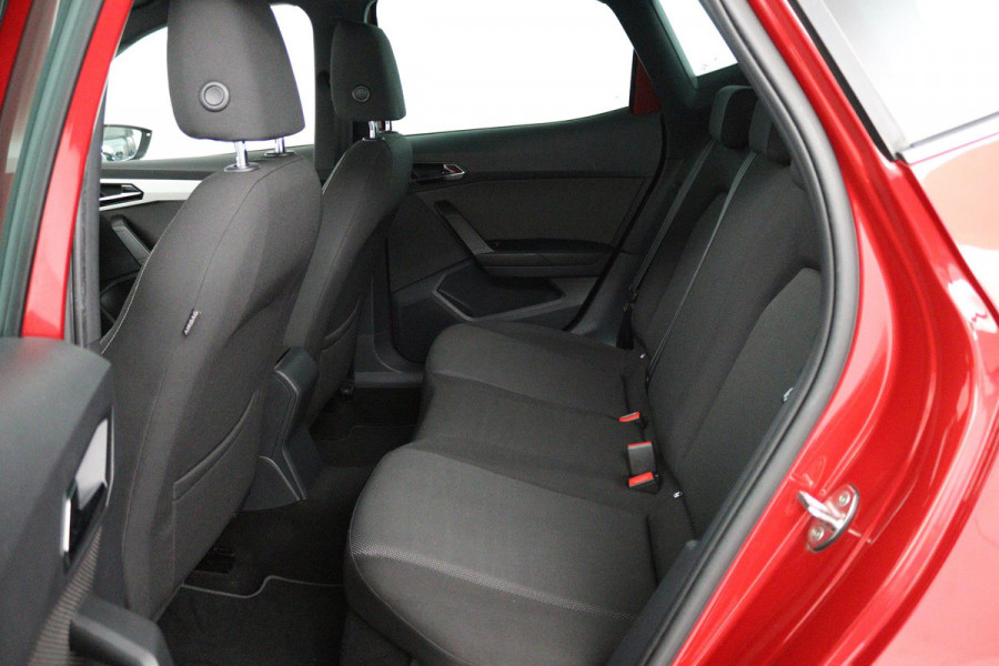 Seat Arona 1.0 TSI Xcellence Launch Edition (STOELVERWARMING, CAMERA, NAVIGATIE, CRUISE CONTROL ADAPTIEF, PARKEERSENSOREN)