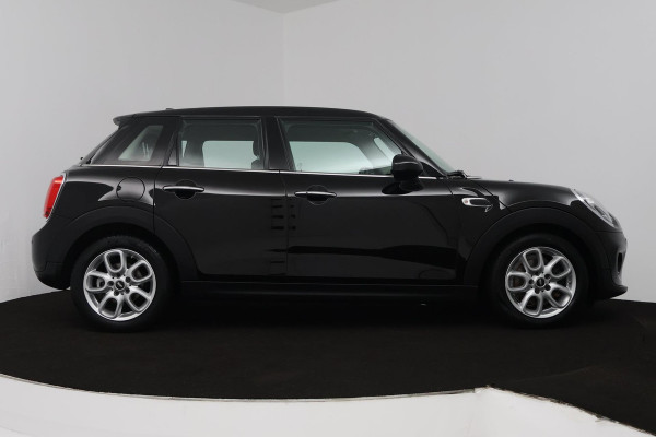 MINI Mini 1.5 One Pepper (NAVIGATIE, PARKEERSENSOREN, CRUISE CONTROL, AUTOMAAT, SFEERVERLICHTING, DEALER ONDERHOUDEN)