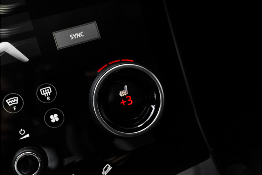 Land Rover Range Rover Evoque 2.0 P200 AWD R-Dynamic Black Pano Leder Camera Trekhaak
