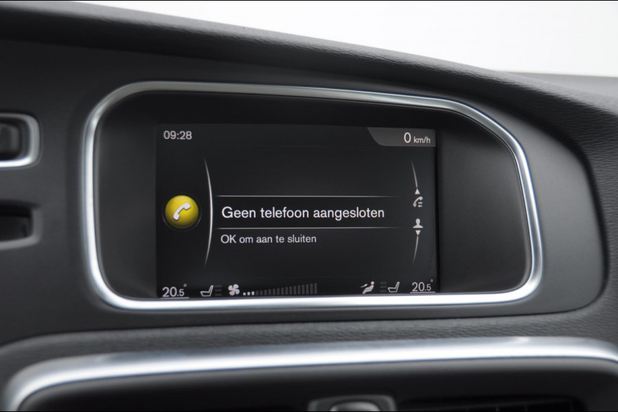 Volvo V40 T2 122PK Automaat Momentum / Adaptieve cruise control / BLIS / Parkeersensoren met camera / Bluetooth / Lederen bekleding / Panoramadak / Exterieur styling pack