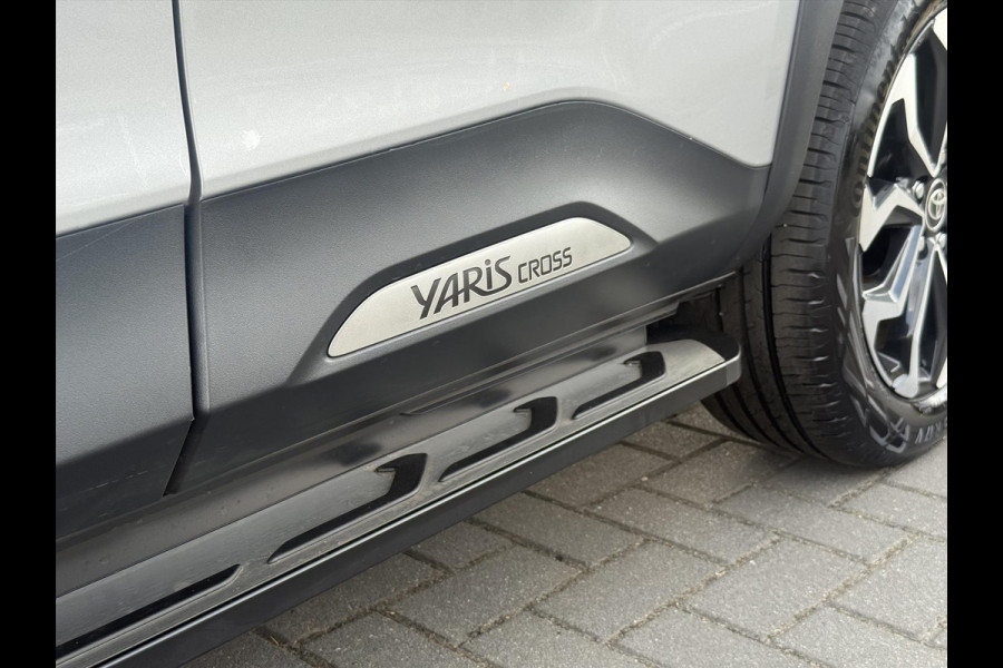 Toyota Yaris Cross 1.5 Hybrid First Edition | Facelift, Treeplanken, Groot scherm, Apple CarPlay/Android Auto, 17inch, Keyless