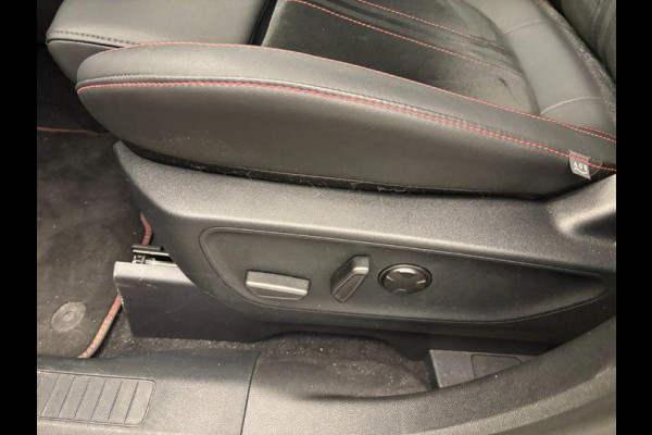 Ford Kuga 2.5 PHEV ST-Line X 243pk | Driver Assistance Pack | Winterpack | Technology Pack | Wegklapbare Trekhaak | 2.100kg Trekgewicht