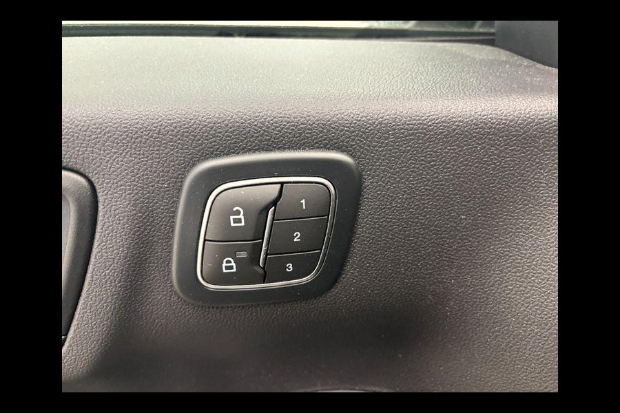 Ford Kuga 2.5 PHEV ST-Line X 243pk | Driver Assistance Pack | Winterpack | Technology Pack | Wegklapbare Trekhaak | 2.100kg Trekgewicht
