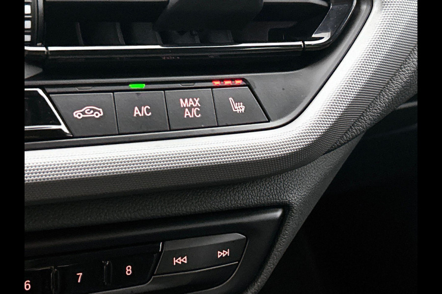 BMW 1-serie 116i Business Edition Plus CARPLAY | STOF-LEDER | NAVI