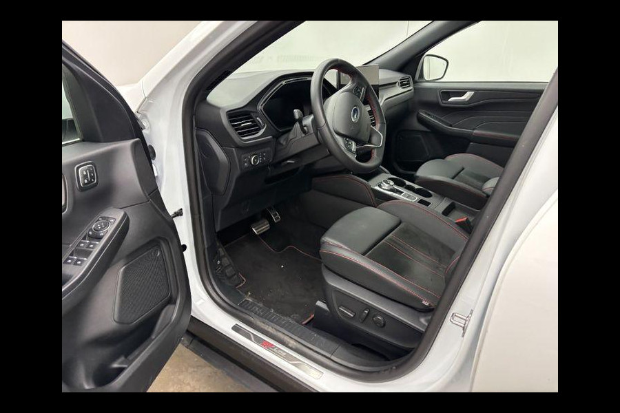 Ford Kuga 2.5 PHEV ST-Line X 243pk | Driver Assistance Pack | Panoramadak | Winterpack | Technology Pack | Wegklapbare Trekhaak | 2.100kg Trekgewicht