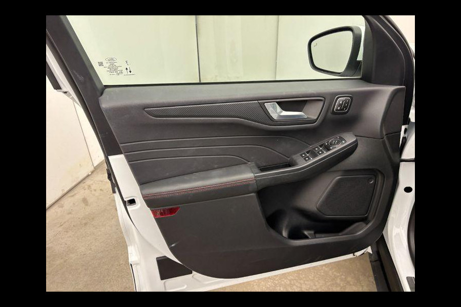 Ford Kuga 2.5 PHEV ST-Line X 243pk | Driver Assistance Pack | Panoramadak | Winterpack | Technology Pack | Wegklapbare Trekhaak | 2.100kg Trekgewicht