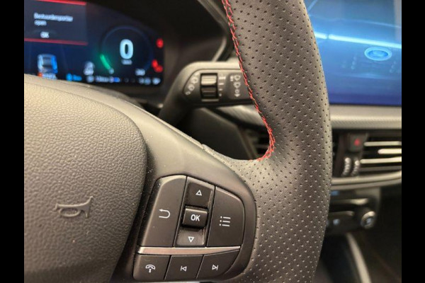 Ford Kuga 2.5 PHEV ST-Line X 243pk | Driver Assistance Pack | Panoramadak | Winterpack | Technology Pack | Wegklapbare Trekhaak | 2.100kg Trekgewicht