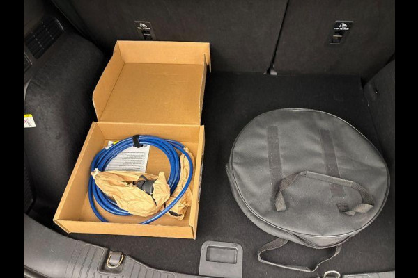 Ford Kuga 2.5 PHEV ST-Line X 243pk | Driver Assistance Pack | Panoramadak | Winterpack | Technology Pack | Wegklapbare Trekhaak | 2.100kg Trekgewicht
