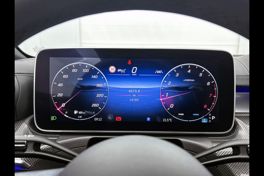 Mercedes-Benz CLE Coupé 200 AMG Line | Panoramadak |Multi spaaks Lichtmetalen velgen |"Night pakket | Parking support met camera achter |Haed-up display | Inclusief 24 maanden MB Certified garantie voor Europa.