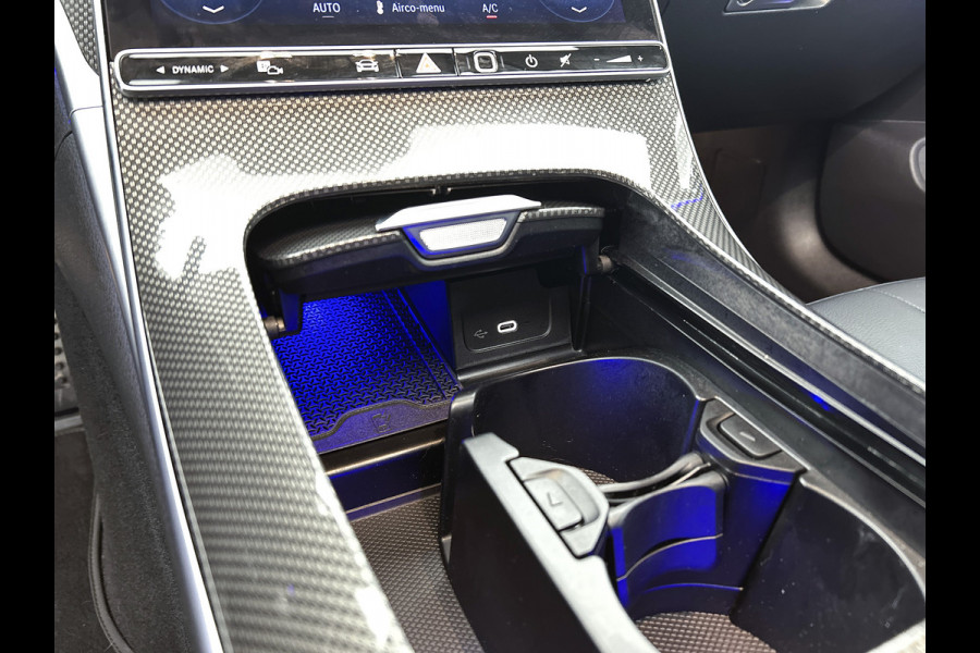 Mercedes-Benz CLE Coupé 200 AMG Line | Panoramadak |Multi spaaks Lichtmetalen velgen |"Night pakket | Parking support met camera achter |Haed-up display | Inclusief 24 maanden MB Certified garantie voor Europa.