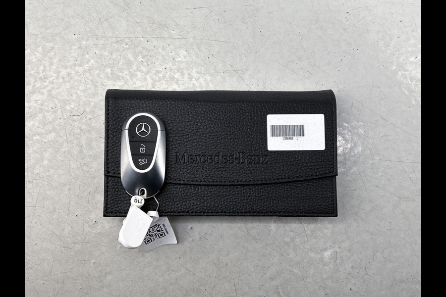 Mercedes-Benz CLE Coupé 200 AMG Line | Panoramadak |Multi spaaks Lichtmetalen velgen |"Night pakket | Parking support met camera achter |Haed-up display | Inclusief 24 maanden MB Certified garantie voor Europa.