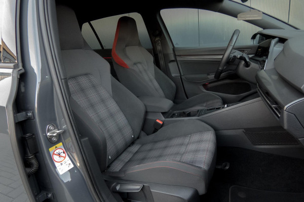 Volkswagen Golf 2.0 TSI GTI | DEALERONDERHOUDEN | STUURVERWARMING | HEAD UP DISPLAY | STOELVERWARMING