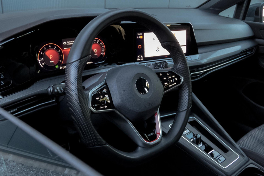 Volkswagen Golf 2.0 TSI GTI | DEALERONDERHOUDEN | STUURVERWARMING | HEAD UP DISPLAY | STOELVERWARMING