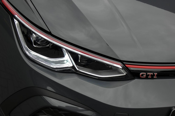 Volkswagen Golf 2.0 TSI GTI | DEALERONDERHOUDEN | STUURVERWARMING | HEAD UP DISPLAY | STOELVERWARMING