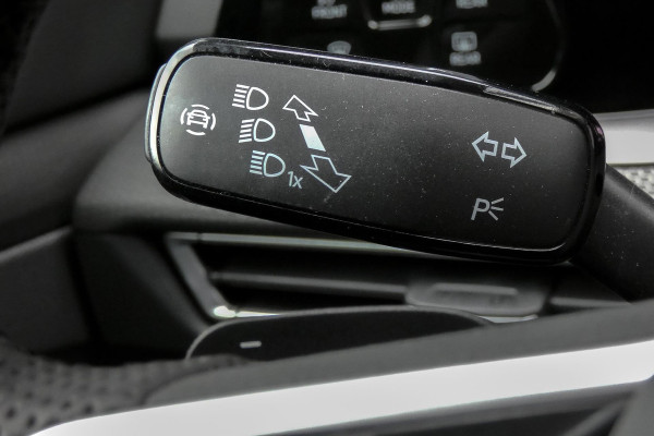Volkswagen Golf 2.0 TSI GTI | DEALERONDERHOUDEN | STUURVERWARMING | HEAD UP DISPLAY | STOELVERWARMING