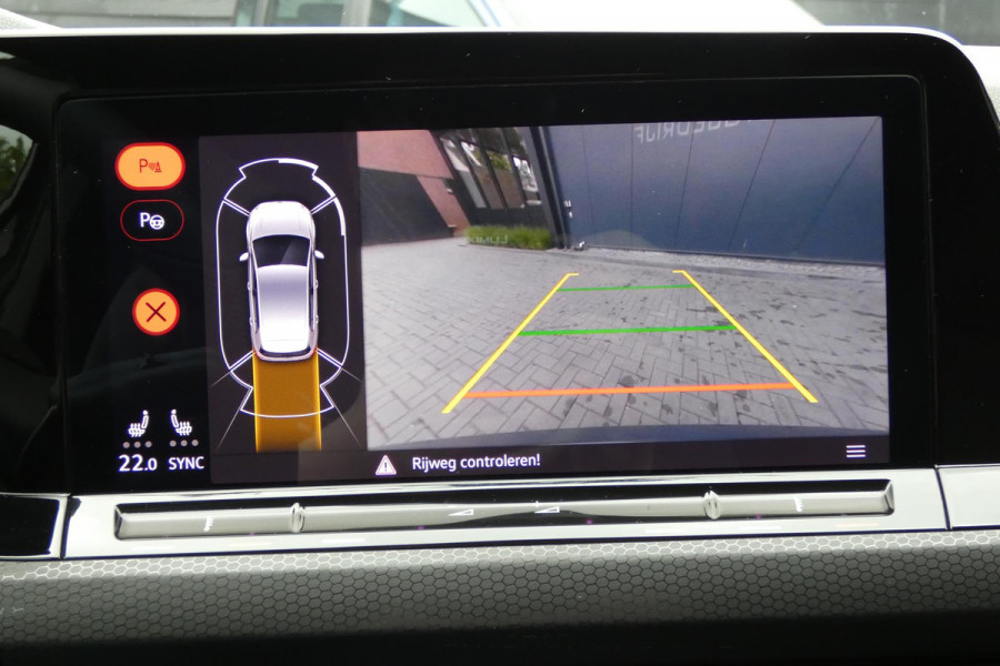 Volkswagen Golf 2.0 TSI GTI | DEALERONDERHOUDEN | STUURVERWARMING | HEAD UP DISPLAY | STOELVERWARMING