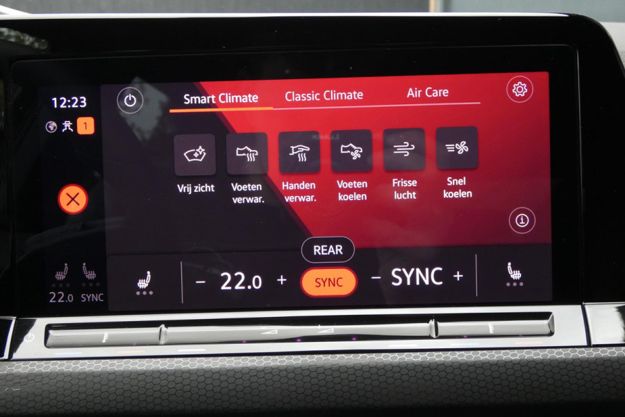 Volkswagen Golf 2.0 TSI GTI | DEALERONDERHOUDEN | STUURVERWARMING | HEAD UP DISPLAY | STOELVERWARMING
