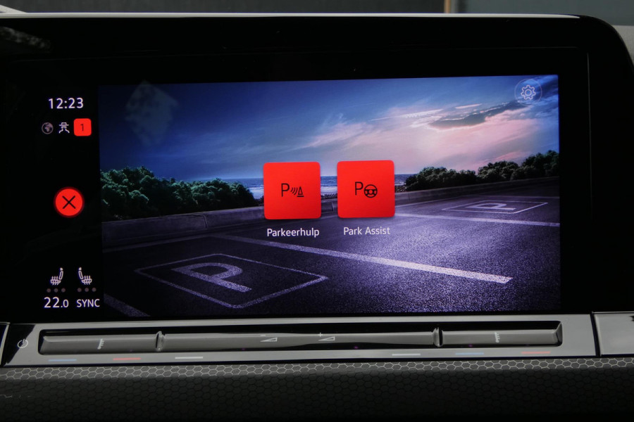Volkswagen Golf 2.0 TSI GTI | DEALERONDERHOUDEN | STUURVERWARMING | HEAD UP DISPLAY | STOELVERWARMING