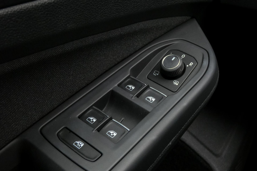 Volkswagen Golf 2.0 TSI GTI | DEALERONDERHOUDEN | STUURVERWARMING | HEAD UP DISPLAY | STOELVERWARMING