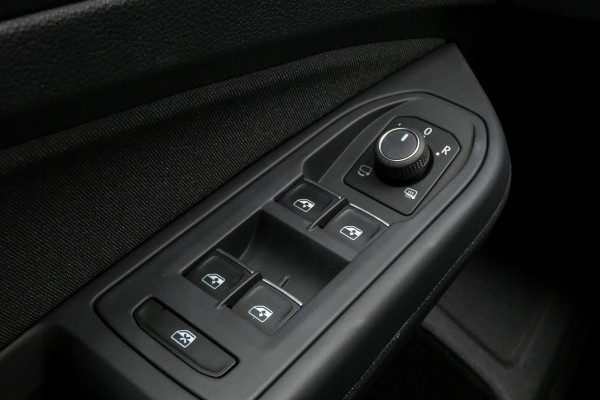 Volkswagen Golf 2.0 TSI GTI | DEALERONDERHOUDEN | STUURVERWARMING | HEAD UP DISPLAY | STOELVERWARMING