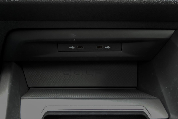 Volkswagen Golf 2.0 TSI GTI | DEALERONDERHOUDEN | STUURVERWARMING | HEAD UP DISPLAY | STOELVERWARMING