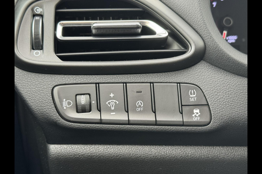 Hyundai i30 1.5 T-GDi MHEV Premium Sky Automaat Led Carplay Camera Navigatie Cruise