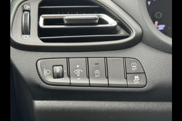 Hyundai i30 1.5 T-GDi MHEV Premium Sky Automaat Led Carplay Camera Navigatie Cruise