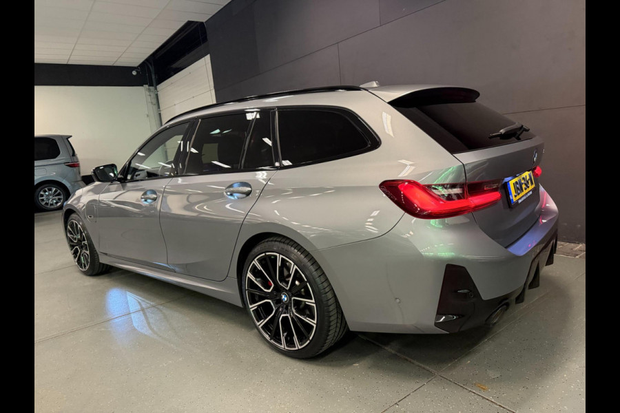 BMW 3 Serie Touring 330e M-SPORT BLACK-LINE 19'' PANO/V-COCPIT/DAB/CARPLAY/STOEL-M/LED/CAM///