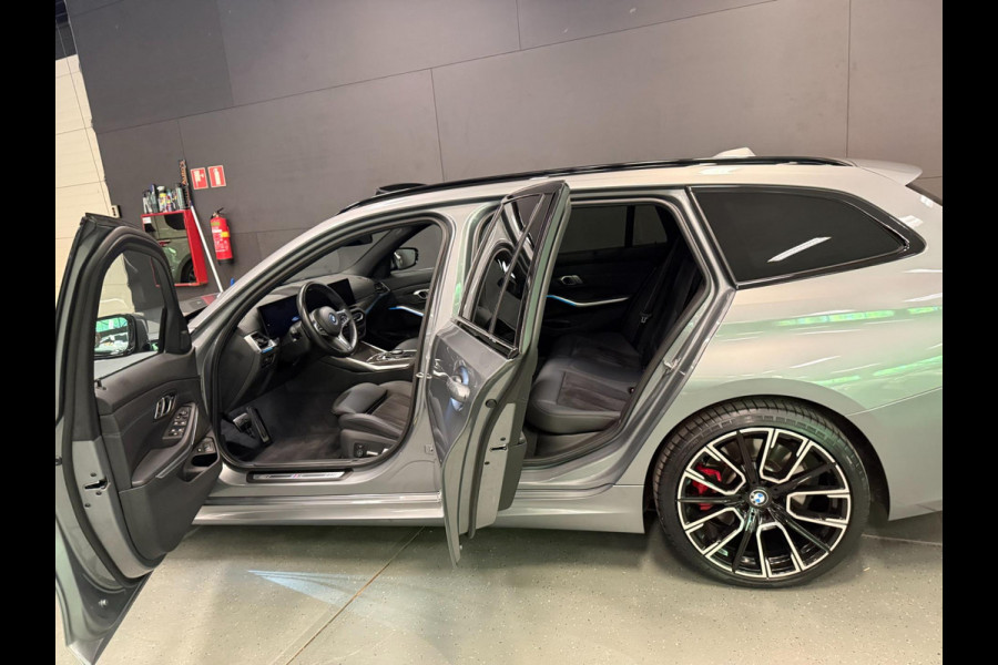BMW 3 Serie Touring 330e M-SPORT BLACK-LINE 19'' PANO/V-COCPIT/DAB/CARPLAY/STOEL-M/LED/CAM///