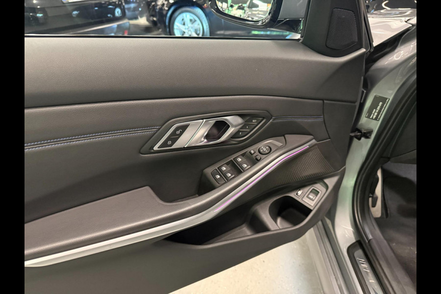 BMW 3 Serie Touring 330e M-SPORT BLACK-LINE 19'' PANO/V-COCPIT/DAB/CARPLAY/STOEL-M/LED/CAM///