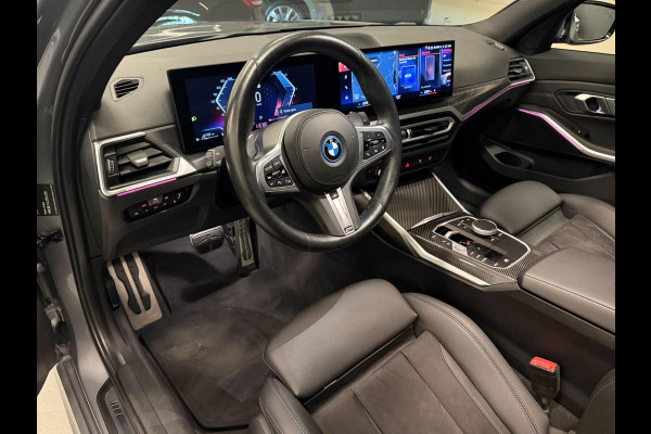BMW 3 Serie Touring 330e M-SPORT BLACK-LINE 19'' PANO/V-COCPIT/DAB/CARPLAY/STOEL-M/LED/CAM///
