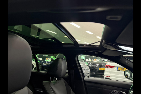 BMW 3 Serie Touring 330e M-SPORT BLACK-LINE 19'' PANO/V-COCPIT/DAB/CARPLAY/STOEL-M/LED/CAM///