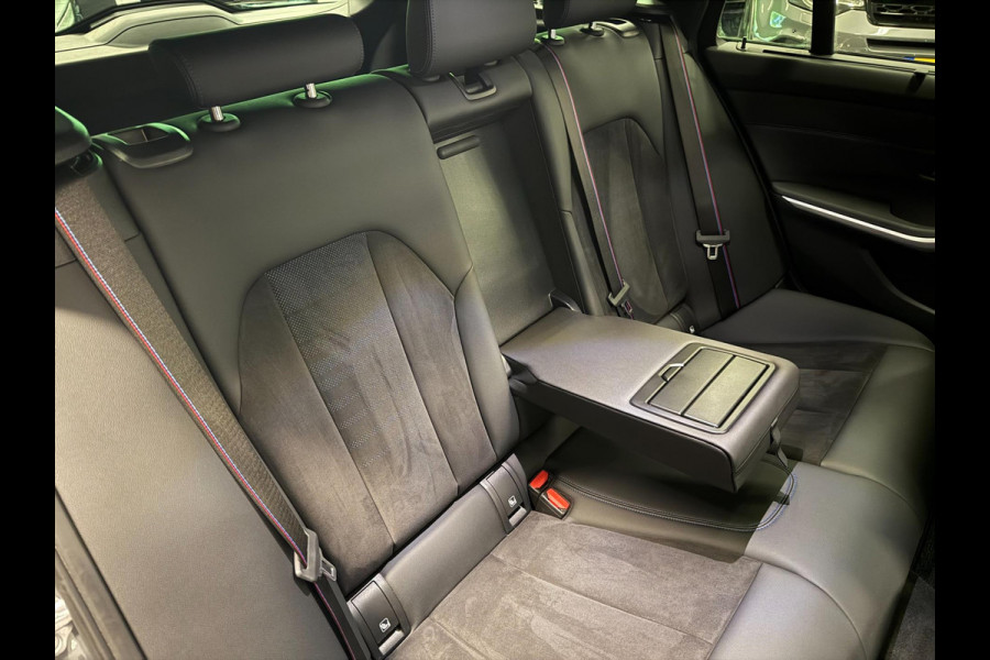 BMW 3 Serie Touring 330e M-SPORT BLACK-LINE 19'' PANO/V-COCPIT/DAB/CARPLAY/STOEL-M/LED/CAM///