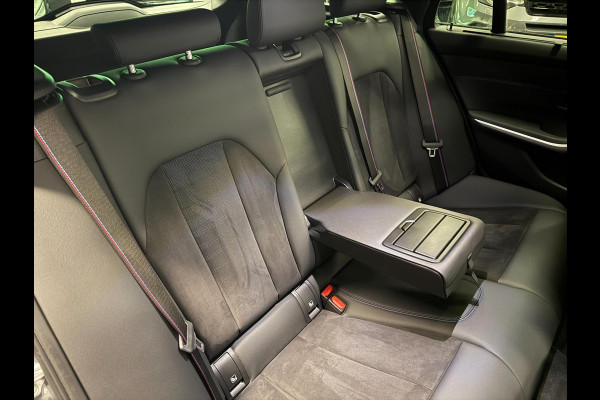 BMW 3 Serie Touring 330e M-SPORT BLACK-LINE 19'' PANO/V-COCPIT/DAB/CARPLAY/STOEL-M/LED/CAM///