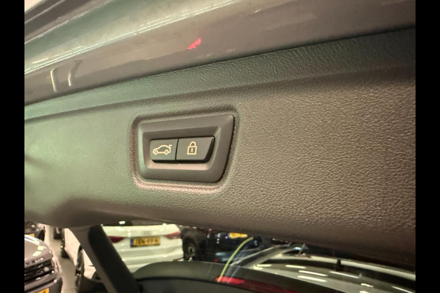 BMW 3 Serie Touring 330e M-SPORT BLACK-LINE 19'' PANO/V-COCPIT/DAB/CARPLAY/STOEL-M/LED/CAM///