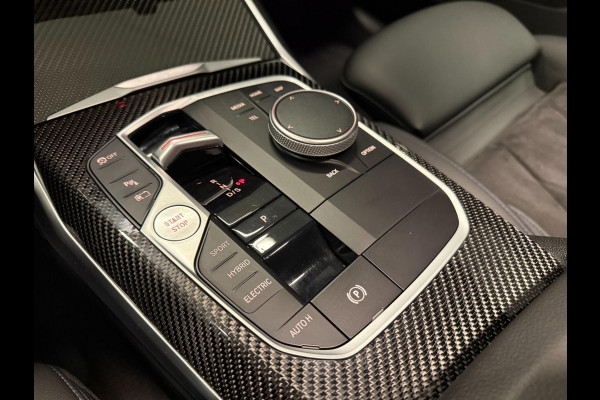BMW 3 Serie Touring 330e M-SPORT BLACK-LINE 19'' PANO/V-COCPIT/DAB/CARPLAY/STOEL-M/LED/CAM///