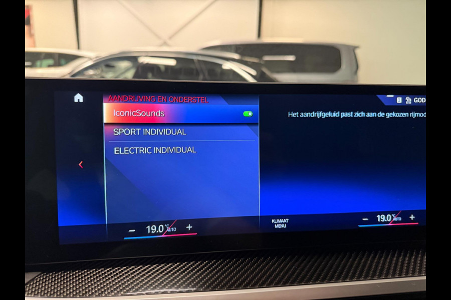 BMW 3 Serie Touring 330e M-SPORT BLACK-LINE 19'' PANO/V-COCPIT/DAB/CARPLAY/STOEL-M/LED/CAM///