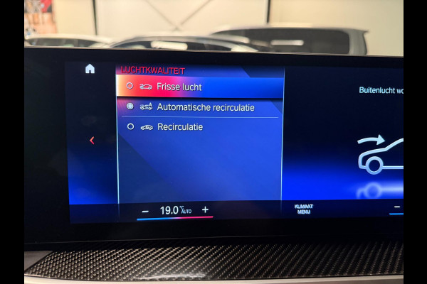 BMW 3 Serie Touring 330e M-SPORT BLACK-LINE 19'' PANO/V-COCPIT/DAB/CARPLAY/STOEL-M/LED/CAM///