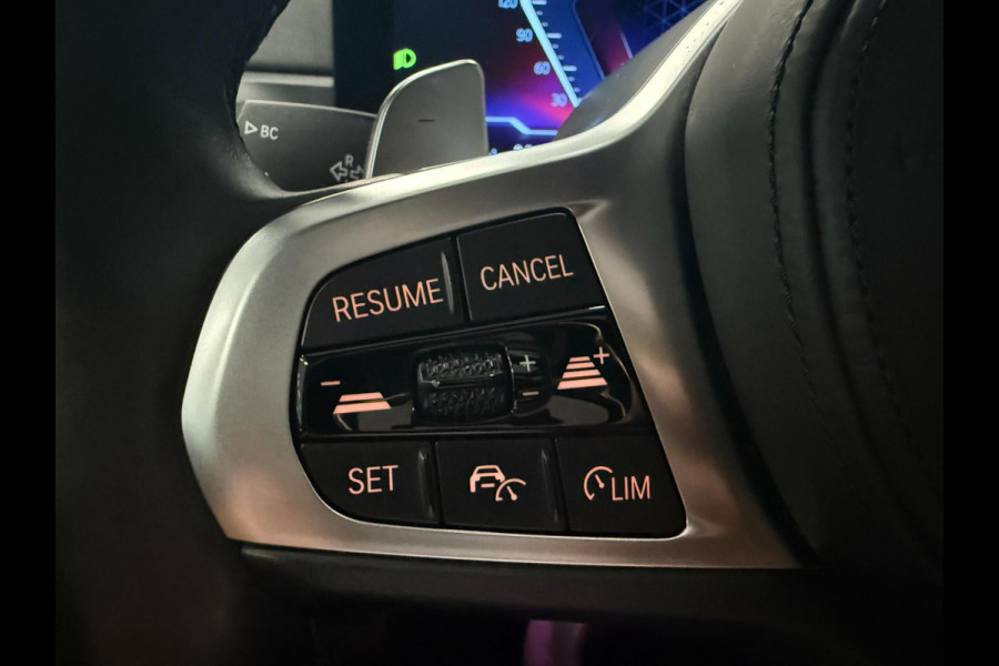 BMW 3 Serie Touring 330e M-SPORT BLACK-LINE 19'' PANO/V-COCPIT/DAB/CARPLAY/STOEL-M/LED/CAM///