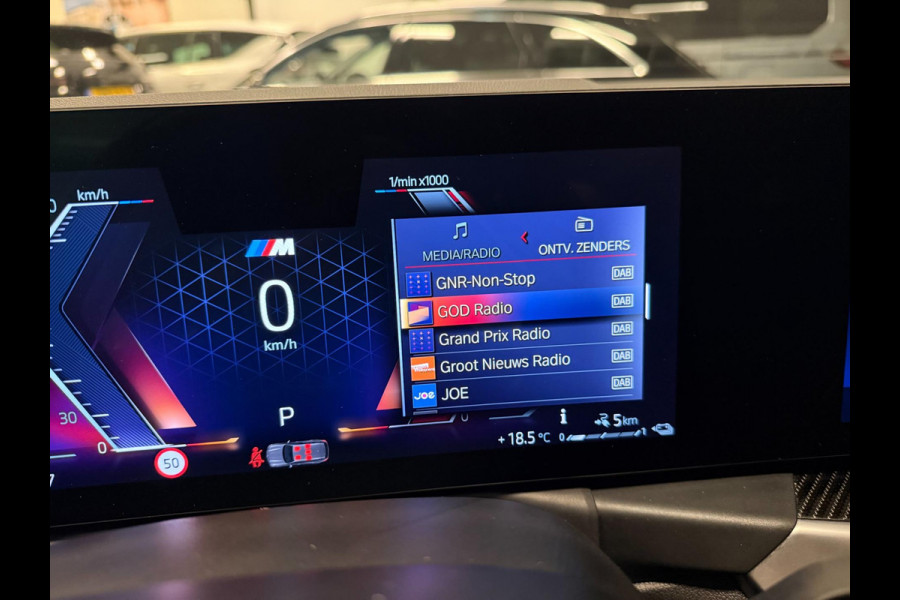 BMW 3 Serie Touring 330e M-SPORT BLACK-LINE 19'' PANO/V-COCPIT/DAB/CARPLAY/STOEL-M/LED/CAM///