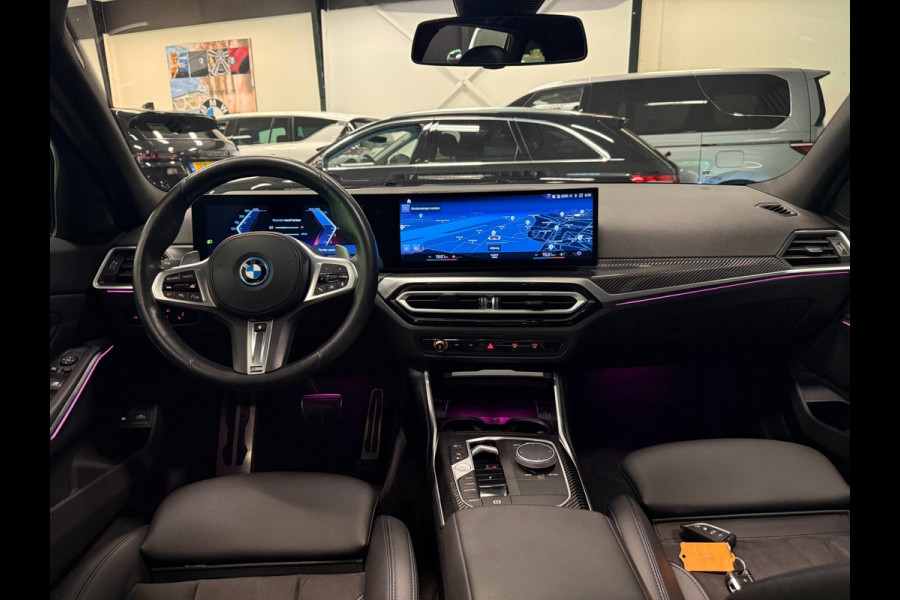 BMW 3 Serie Touring 330e M-SPORT BLACK-LINE 19'' PANO/V-COCPIT/DAB/CARPLAY/STOEL-M/LED/CAM///