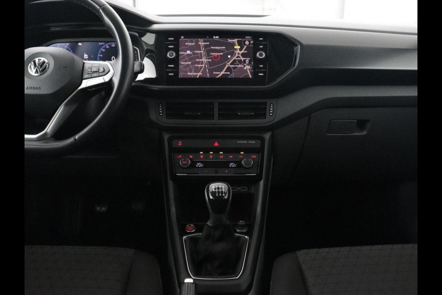 Volkswagen T-Cross 1.0 TSI Life | Carplay | Navigatie | Keyless | Virtual Cockpit | Climate control | Adaptive cruise | Dodehoek detectie | Getint glas